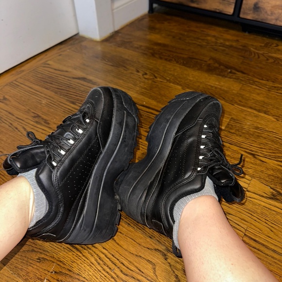 shoes - Picture 6 of 6